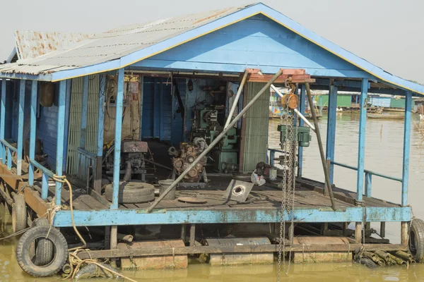 Kambodja Tonle underminerar laken. — Stockfoto