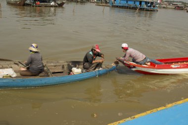 Kamboçya tonle sap Gölü.