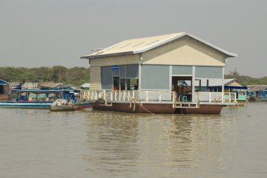 Kamboçya tonle sap Gölü.