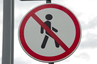  yol işareti.