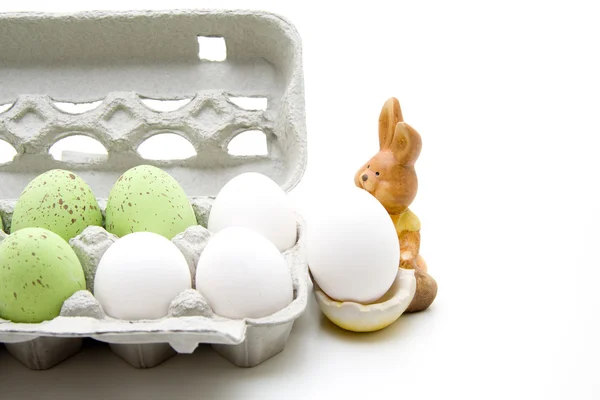 계란 판지에 있는 계란 — 스톡 사진
