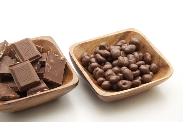 Pasas de chocolate con nuez de chocolate —  Fotos de Stock