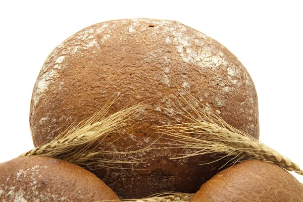 Ronde van verse korst brood — Stockfoto