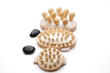 taşlar ile masaj fırçası