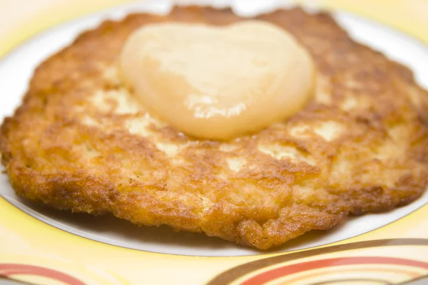 Rösti with Applesauce — Stok fotoğraf