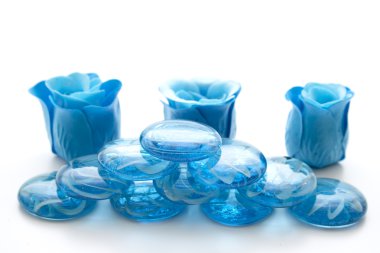 Mavi çiçekli süsleme taşları