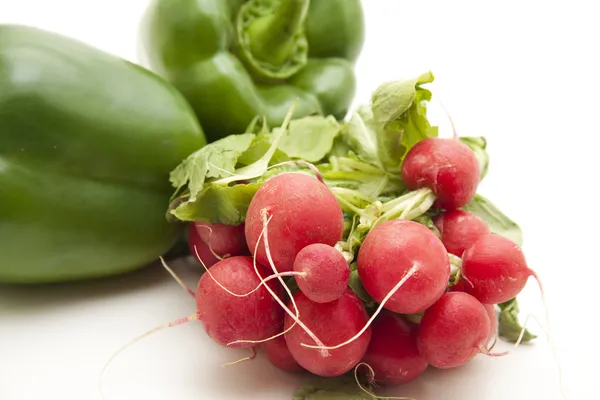 Fresh red Radish with green Capsicum — Stock Photo, Image
