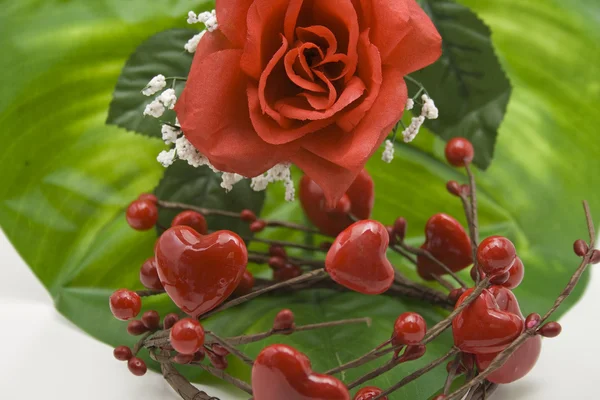 Corona de corazón con rosa — Foto de Stock