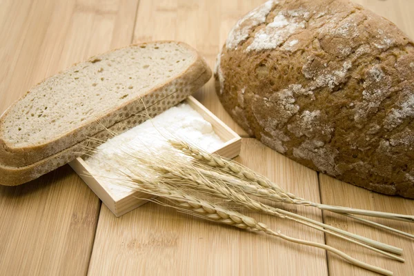 Pan de corteza con oreja — Foto de Stock