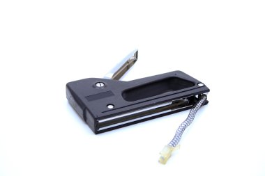 Zımbalı metal tüy