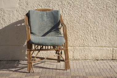 eski rattan koltuk