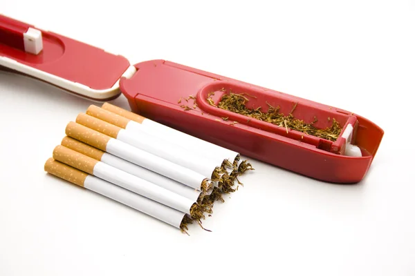 Zigaretten mit Stopfgerät — Stockfoto