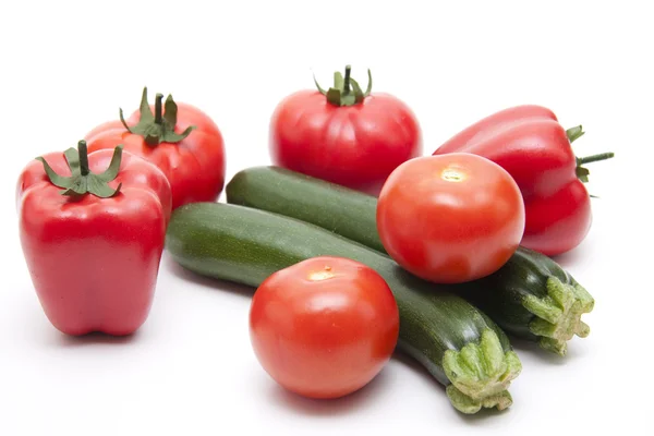 Frische Tomaten mit Zucchini — Stockfoto