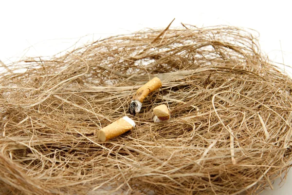 Hö boet med cigaretter — Stockfoto