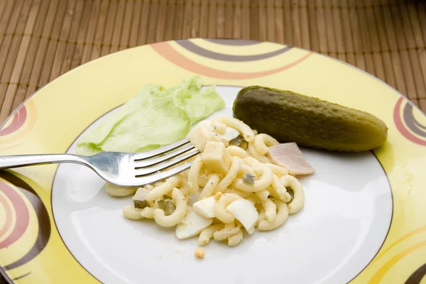 Ensalada de fideos con jamón —  Fotos de Stock