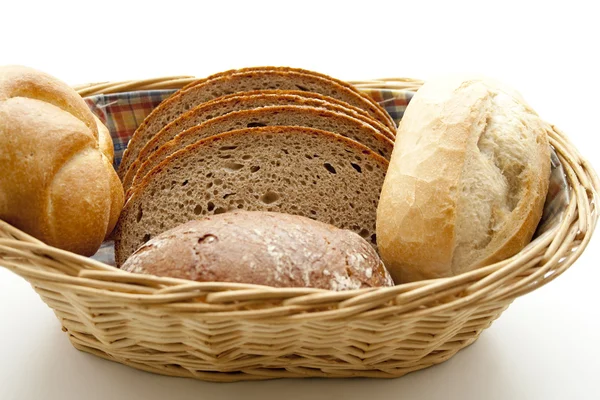 地殻のパンと小麦のパンのロール — ストック写真