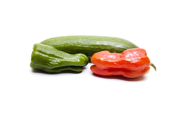 Färsk paprika med sallad gurka — Stockfoto