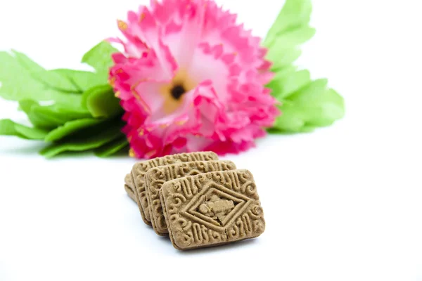 Verse koekjes met bloem — Stockfoto