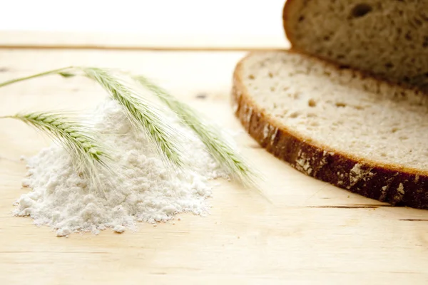 Пшеничне борошно з вухом — стокове фото
