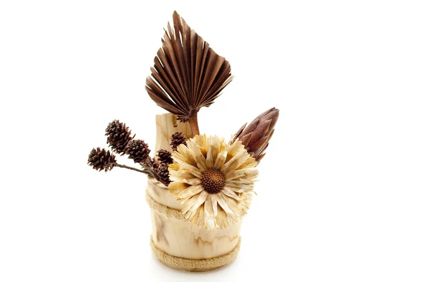 Flor de palha com campos de madeira — Fotografia de Stock