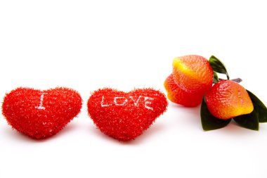 çilek kırmızı kalp