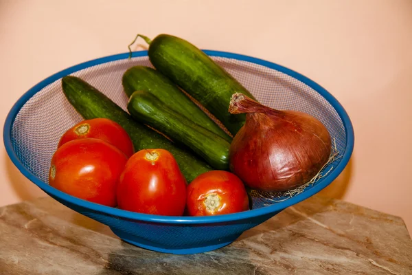 Tomates con pepinos — Foto de Stock