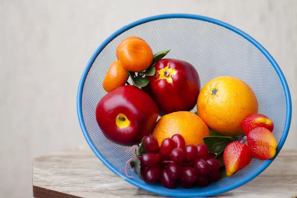 Manzanas con naranjas — Foto de Stock