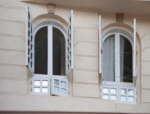 Wooden window with half curve — Stock Photo, Image