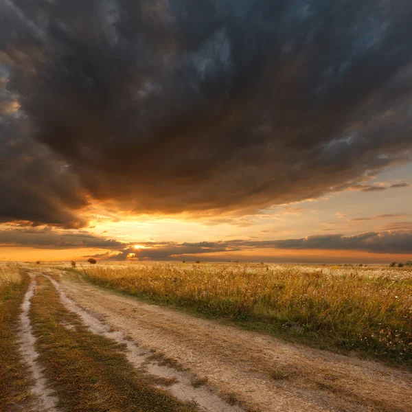 Solnedgång, sommar landskap — Stockfoto