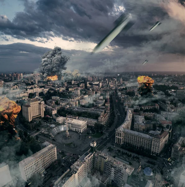 Kyiv 'in merkez caddesinin hava görüntüsü