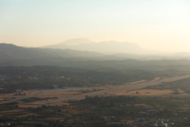 Gün batımında güzel dağ manzarası, Rodos, Yunanistan