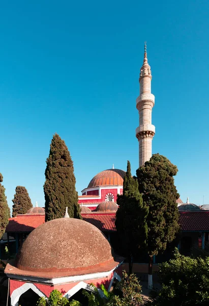 Szulejmán mecset Rhodes szigetén az óvárosban, Görögországban — Stock Fotó