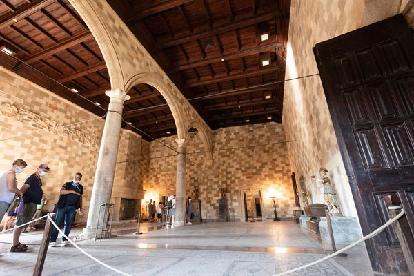 Interiors inside the palace of the Grand Master in the old town of Rhodes, Greece — Foto de Stock