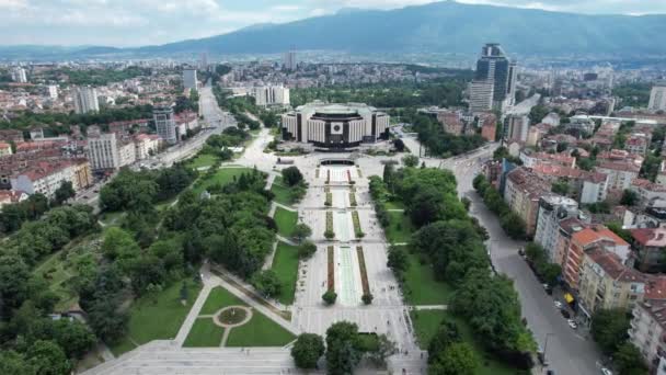Le Palais National de la Culture. Centre des congrès Sofia NDK. Vue aérienne de la vidéo de qualité 4k — Video