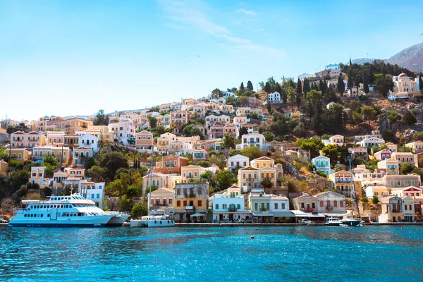 Vista Sobre Mar Grego Porto Porto Ilha Symi Casas Colinas Imagens De Bancos De Imagens