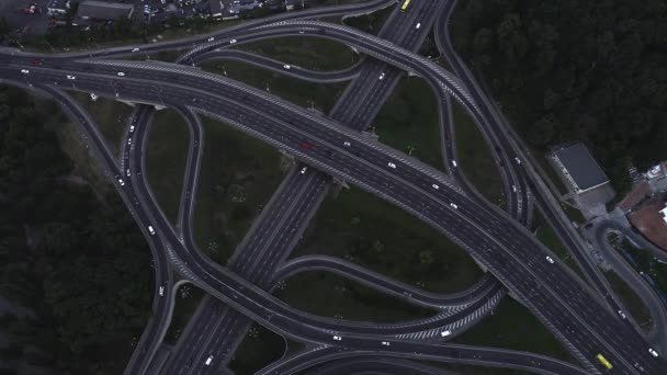 Puente Paton Kiev Por Noche Con Luces Coches Que Mueven — Vídeo de stock