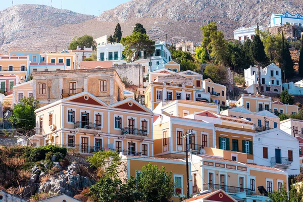 Vista Mar Casas Coloridas Tradicionais Ilha Symi Grécia Dodecaneso Excursão — Fotografia de Stock