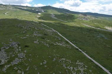Sofya yakınlarında, Bulgaristan. Vitosha Dağı manzarası.