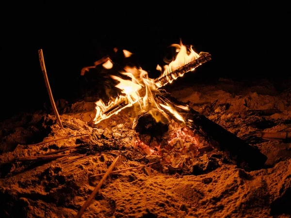 Feu Joie Vif Chaud Brûle Sur Rivage Plage Sur Île — Photo