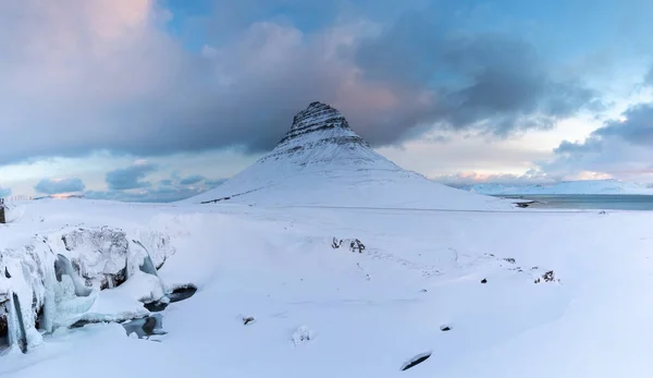 Spektakulära Bilder Naturen Island Med Norrsken Snö Vattenfall Frysta Floder — Stockfoto