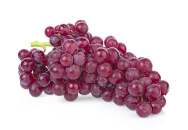 Olgun kırmızı üzüm, beyaz arkaplanda izole..