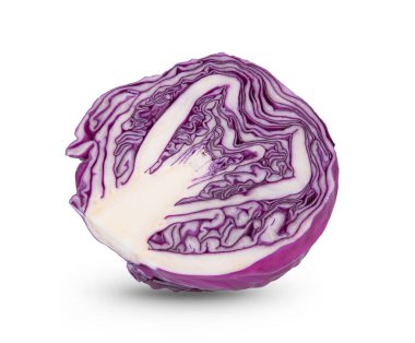 Beyaz arkaplanda kırmızı lahana izole edilmiş.