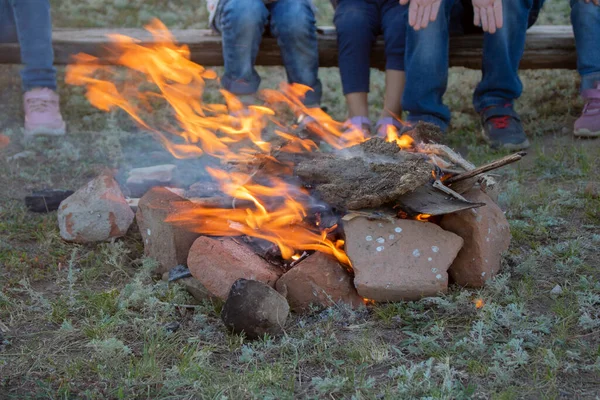 Family Sitting Campfire Evening — стоковое фото