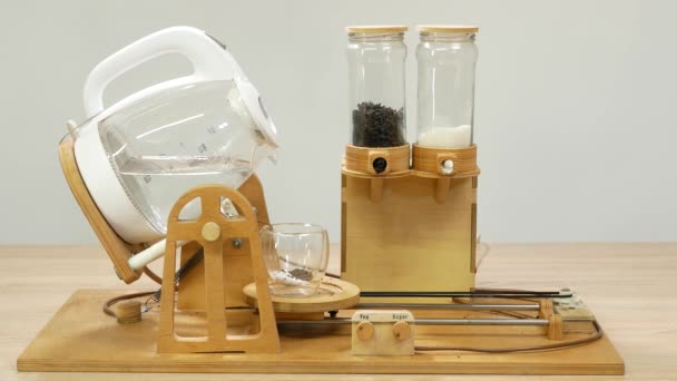 Bouilloire Verse Eau Chaude Dans Une Tasse Robot Automatique Fait — Video