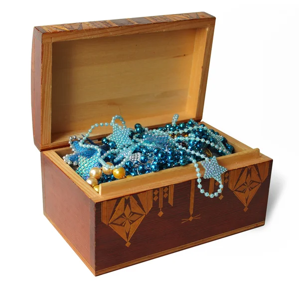 Boîte en bois avec bijoux — Photo