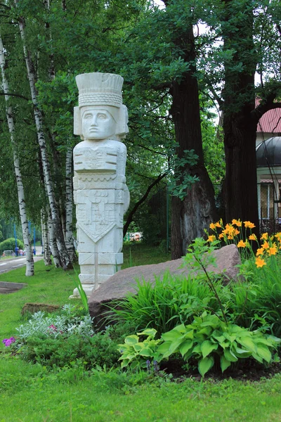 Skulptur i stil med maya. Ryssland. Moskva — Stockfoto