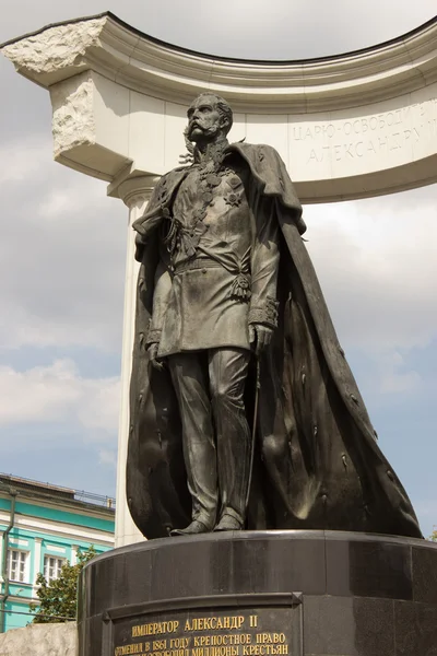 Monument van alexander ii in Moskou — Stockfoto