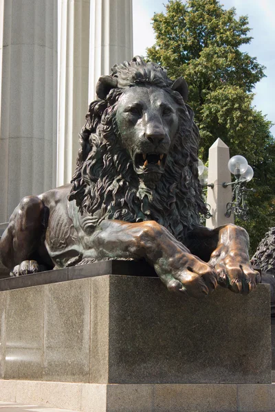 La escultura "León". Moscú . — Foto de Stock