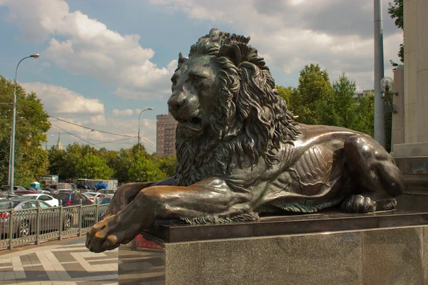 La escultura "León". Moscú . — Foto de Stock