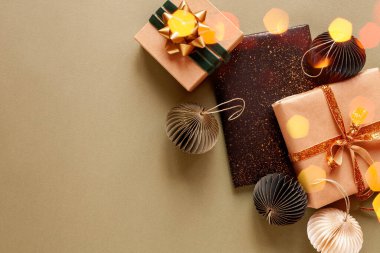 Dekorlu şık hediyeler, üst görünüm